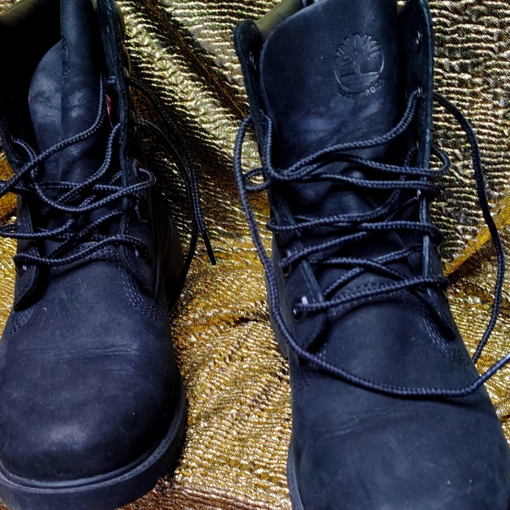 WOMEN'S TIMBERLAND BOOTS